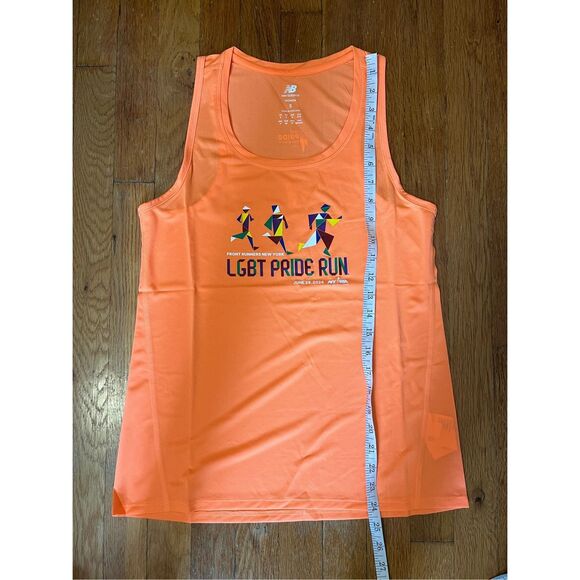 NEW BALANCE LGBT PRIDE 2024 NYRR RACE TOP - Picture 3 of 9